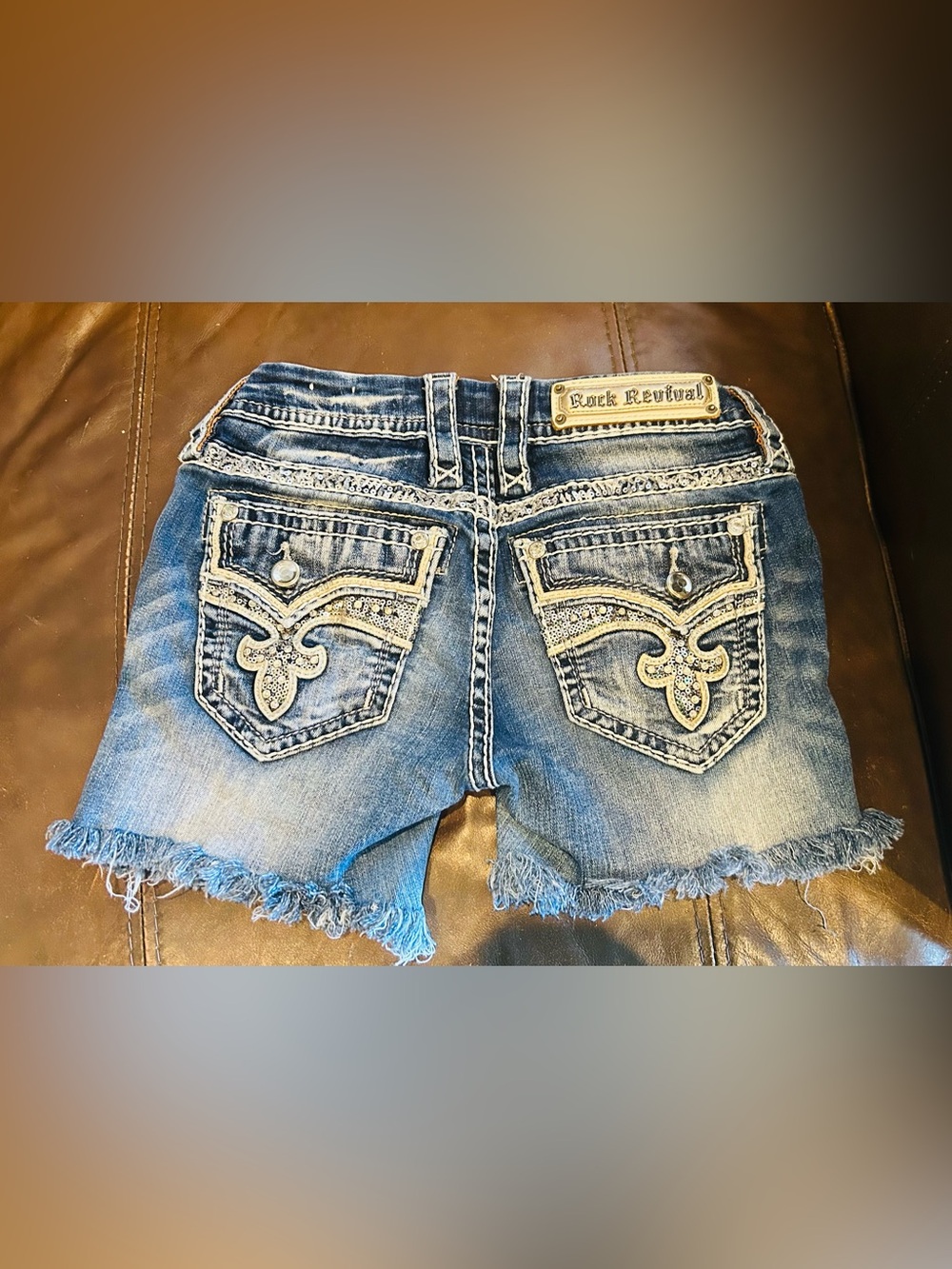Rock Revival Distressed Frayed Hem Denim Shorts - Light Blue size 25 - Picture 2 of 3
